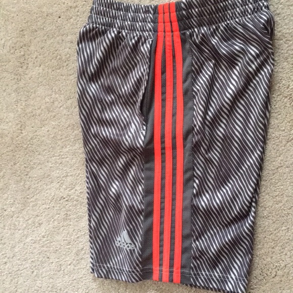 Boys Adidas shorts - Picture 4 of 4